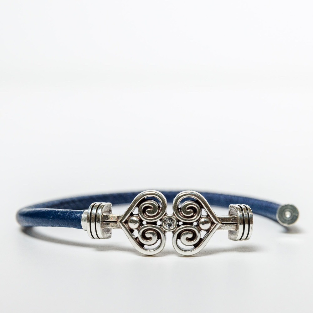 Blue leather bracelet with sterling silver decoration